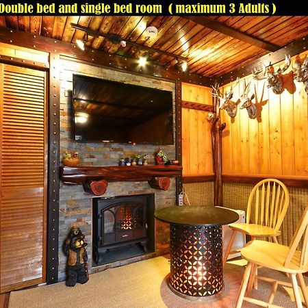 Salmon Magwood Guesthouse Toronto Bagian luar foto